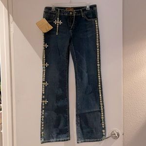 Beautiful soft jeans with rhinestones.